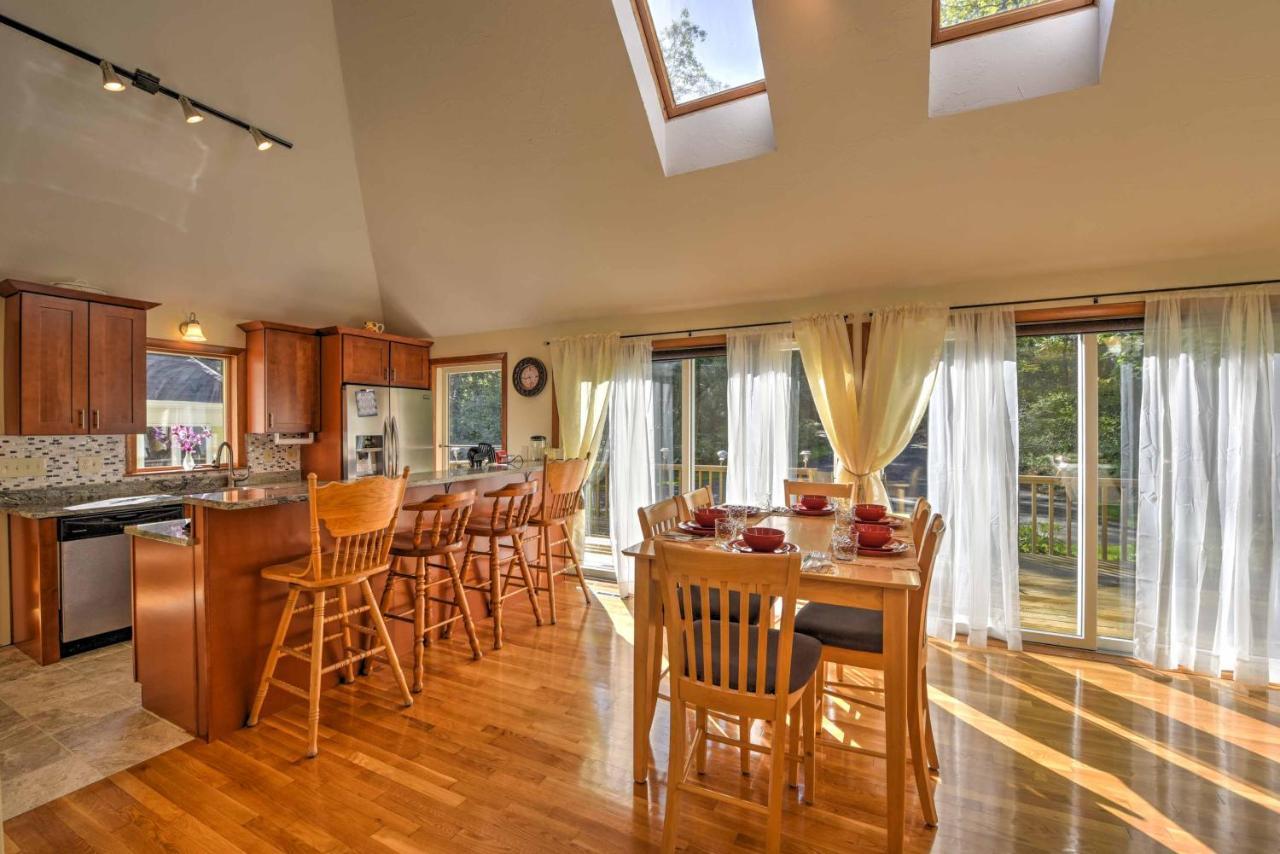 East Falmouth Home With Deck And Grill 4 Mi To Beach! 외부 사진