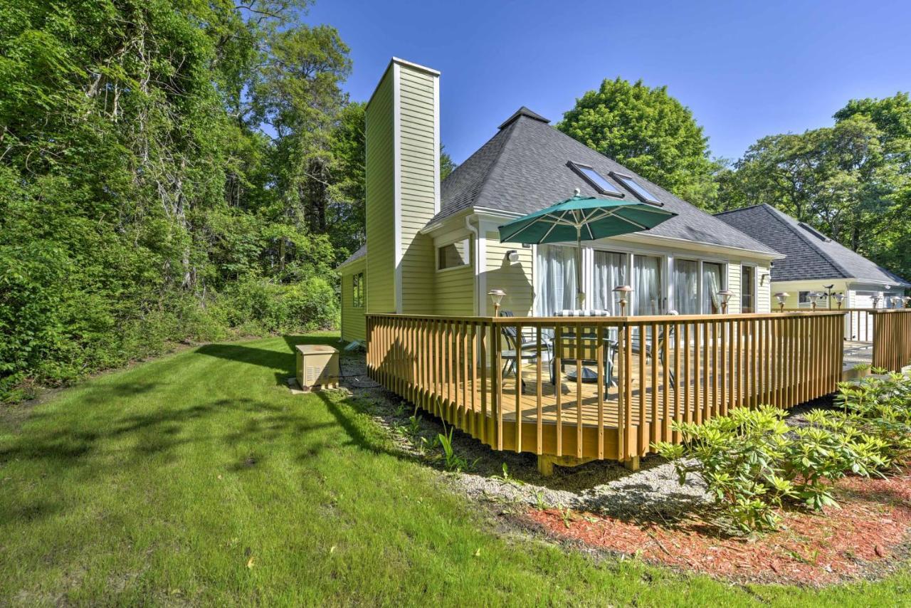 East Falmouth Home With Deck And Grill 4 Mi To Beach! 외부 사진