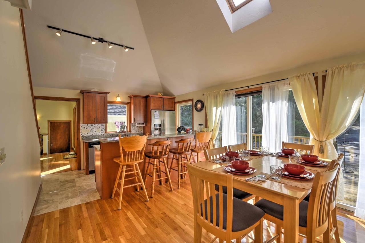 East Falmouth Home With Deck And Grill 4 Mi To Beach! 외부 사진